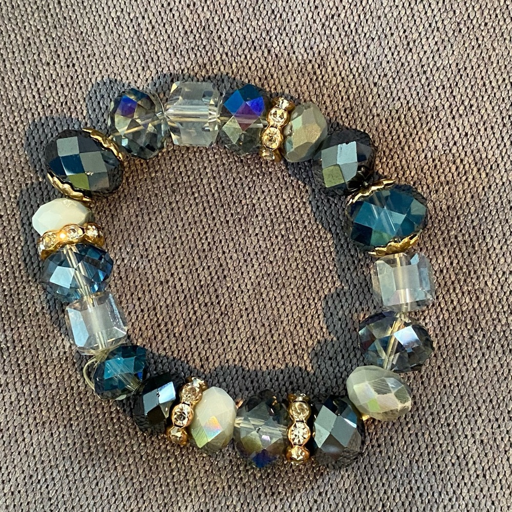 Elegant Gold and Blue Beaded Bracelet